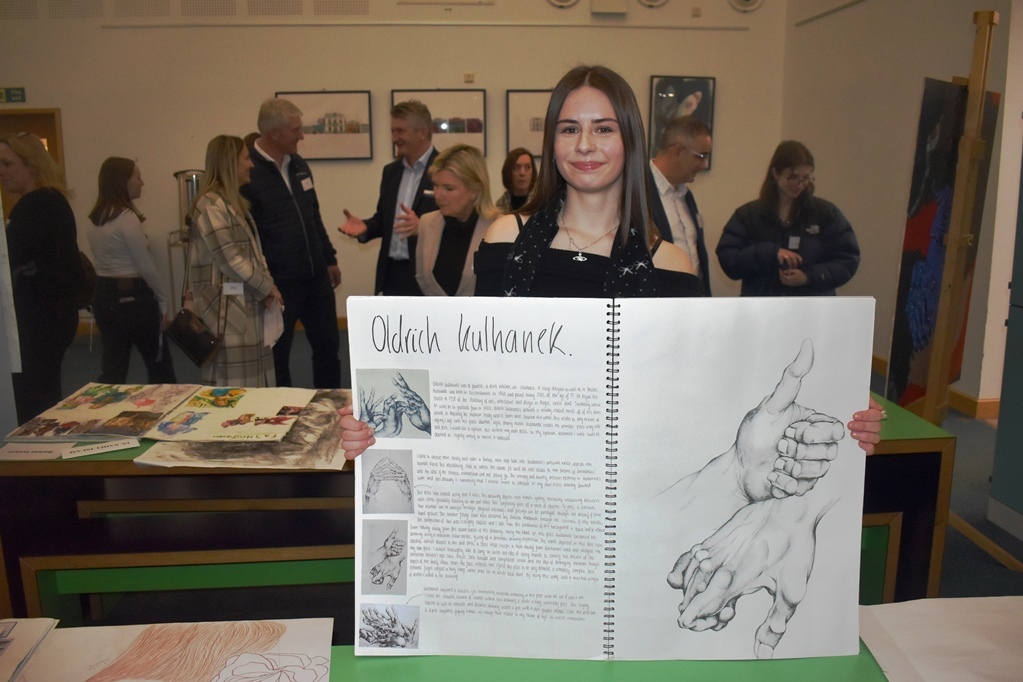 Amelie Day at the OSFC   Ellisons art project launch